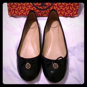 Tory Burch “Chelsea Ballet - Soft” Flats in Black
